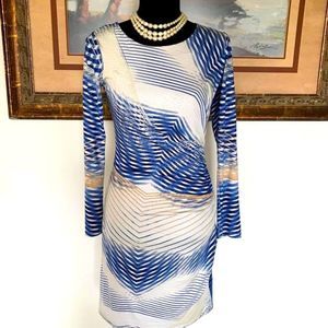 Beautiful form fitting XS long sleeve dress 